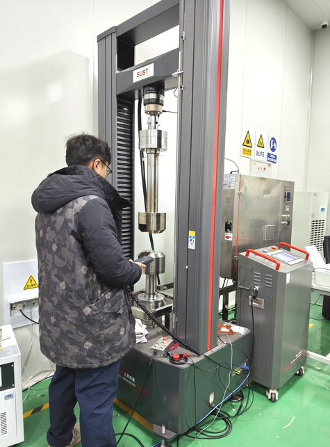 復合材料拉力機